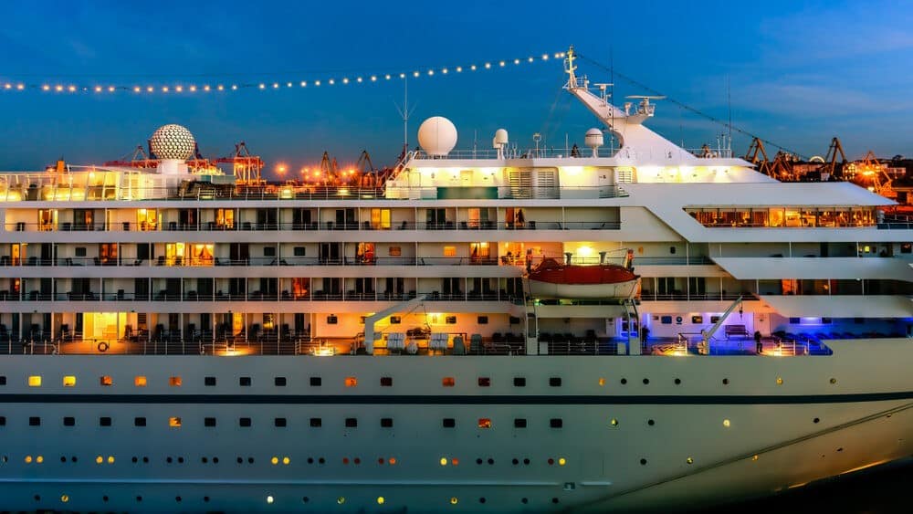 Passenger-Vessel
