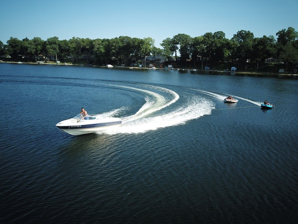 boat-on-lake