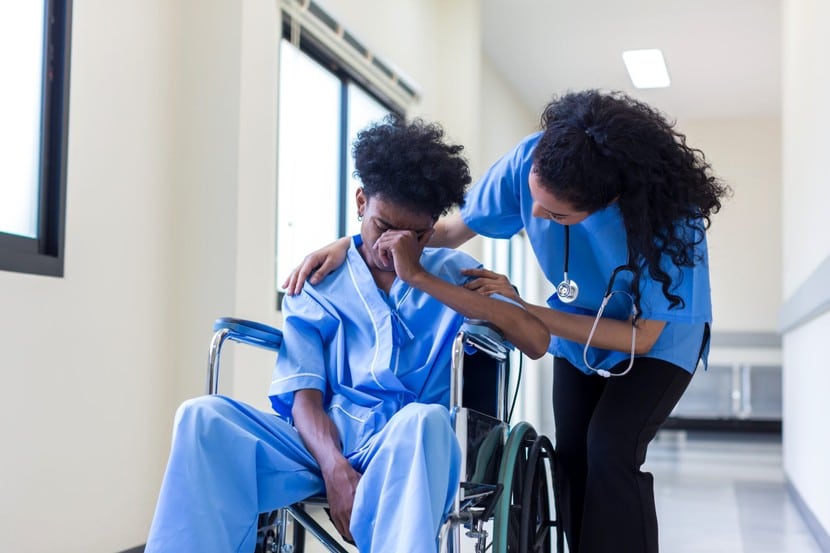 patients-sitting-on